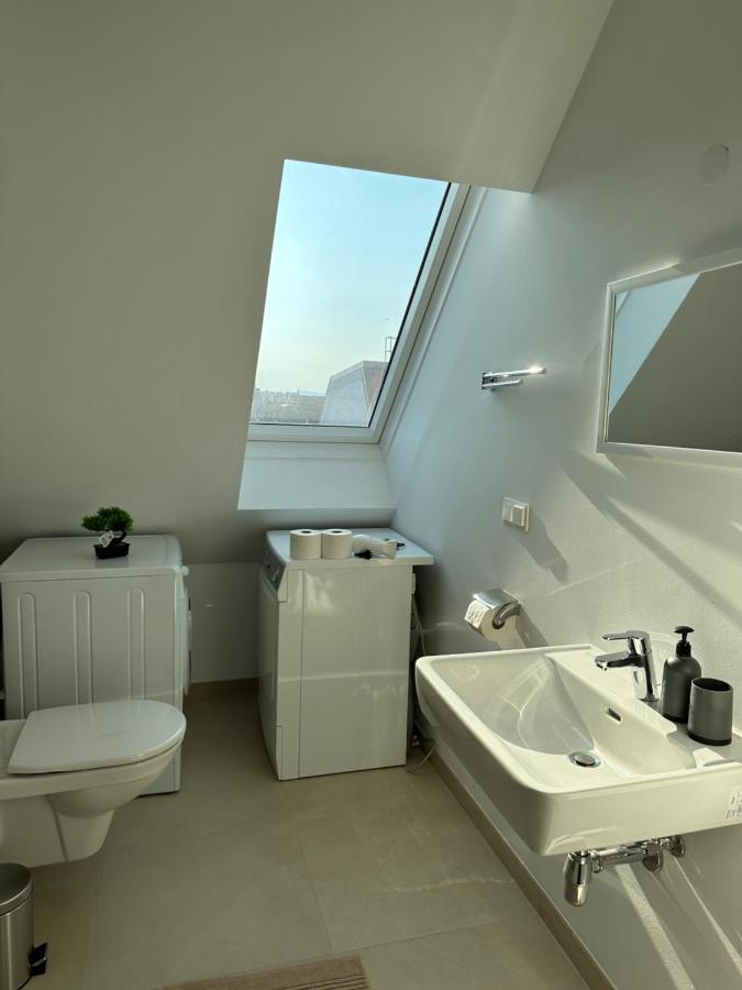 Contemporary Apartment With Stunning Views 20 Wien Exterior foto